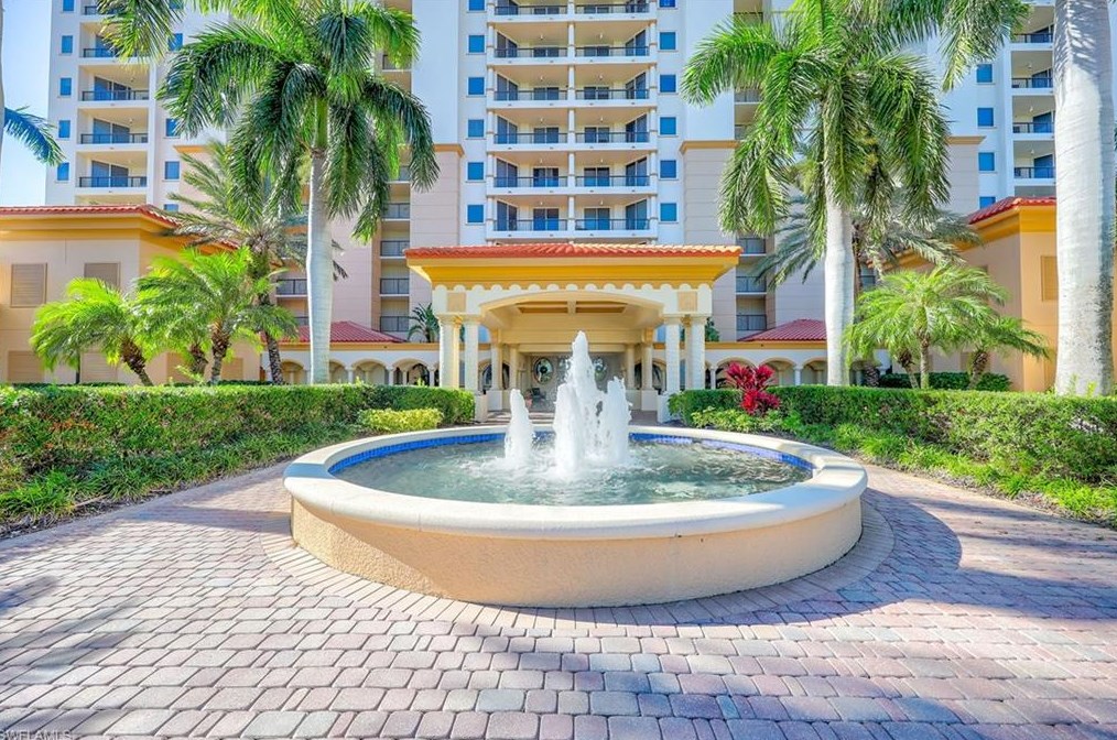 1065 Borghese Ln #906, Naples, FL 34114