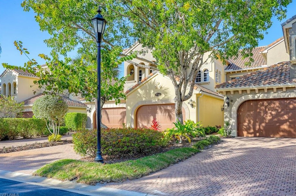 3745 Montreux Ln #201, Naples, FL 34114