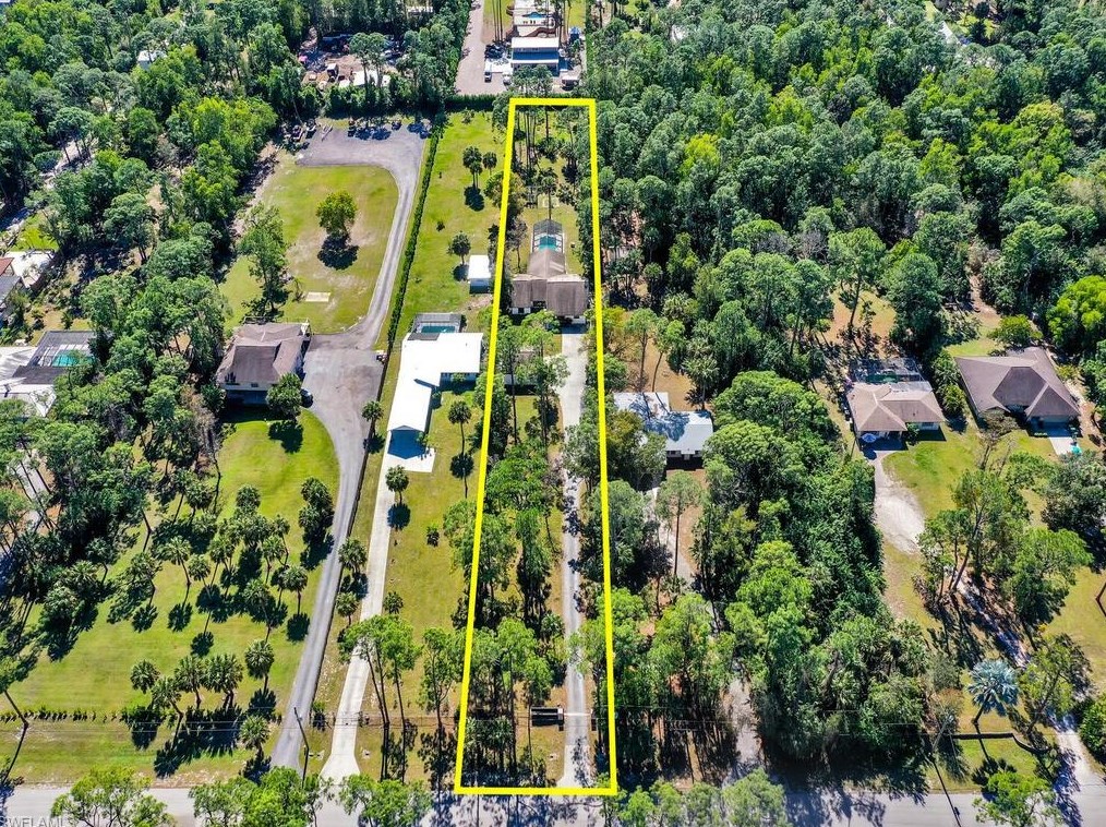 5840 Copper Leaf Ln, Naples FL 34116-6716 exterior