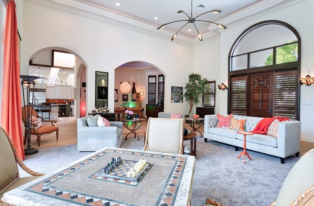 2755 Lantern Ln, Naples, FL 34102-7725