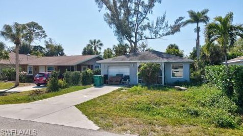 536 97th Ave, Naples, FL 34108-2279