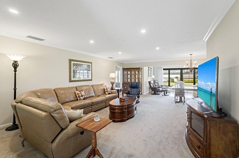 1207 Broadwater Dr, Fort Myers, FL 33919
