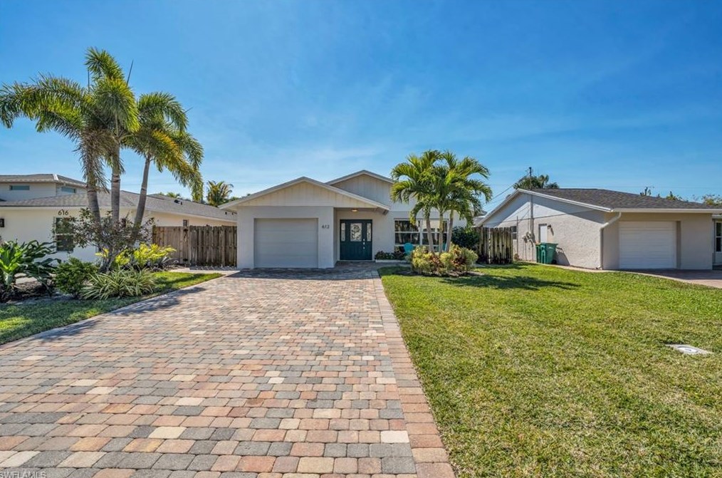 612 106th Ave, Naples FL  34108-1848 exterior