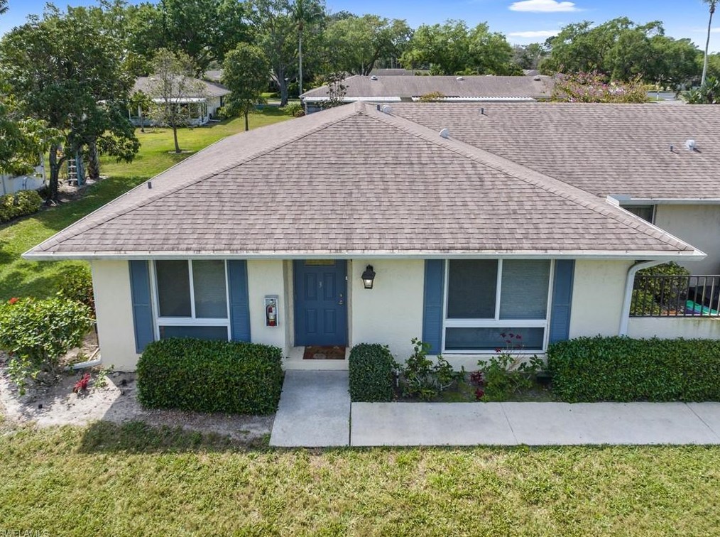 63 Glades Blvd, Naples, FL 34112-1029