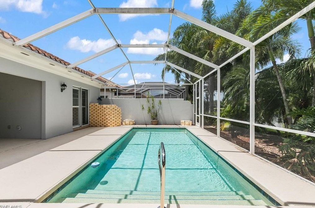 5267 Hawkesbury Way, Naples, FL 34119-9582