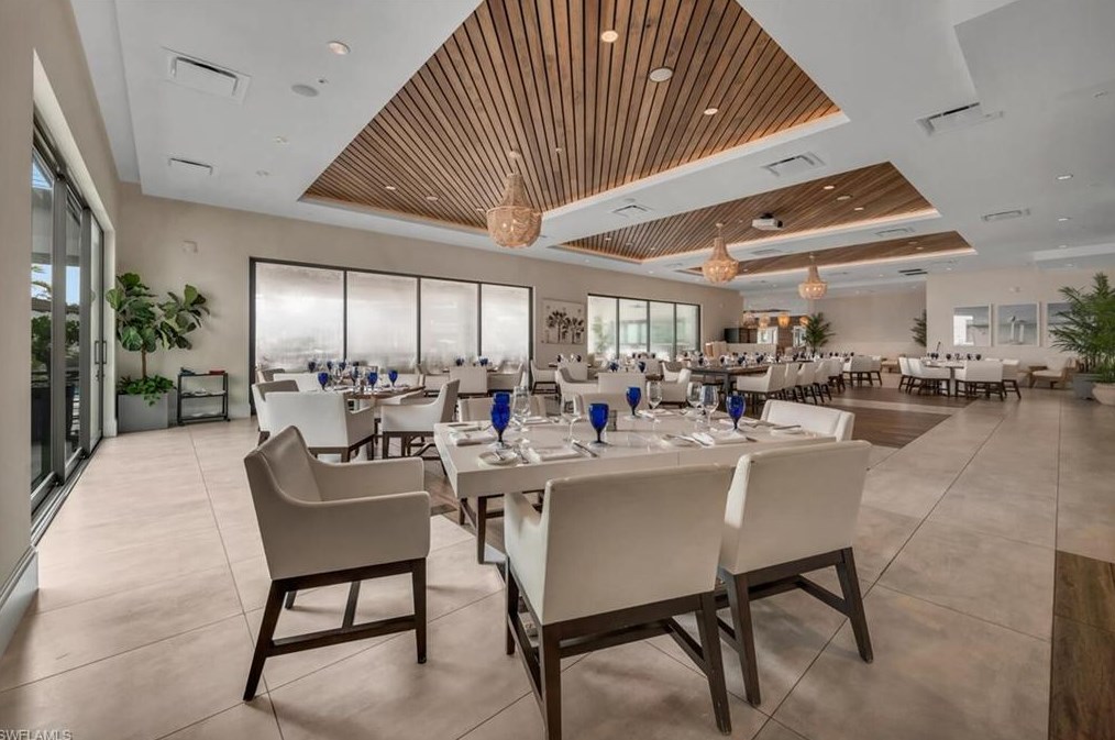 275 Indies Way, Naples FL 34110-6470 exterior