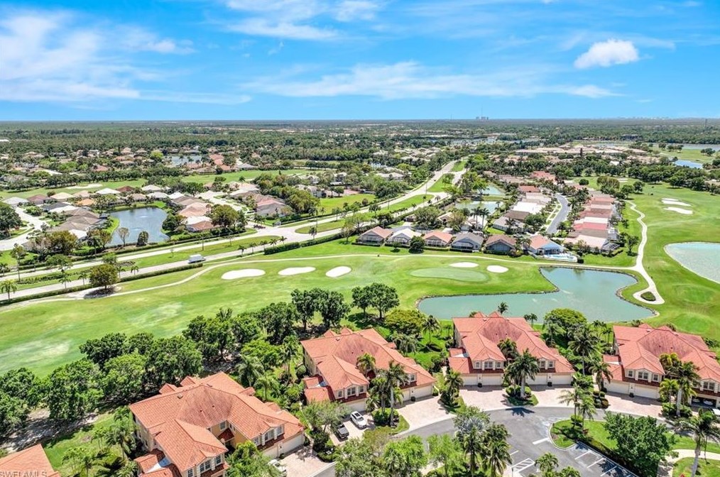 8653 Champions Pt, Naples, FL 34113-3078