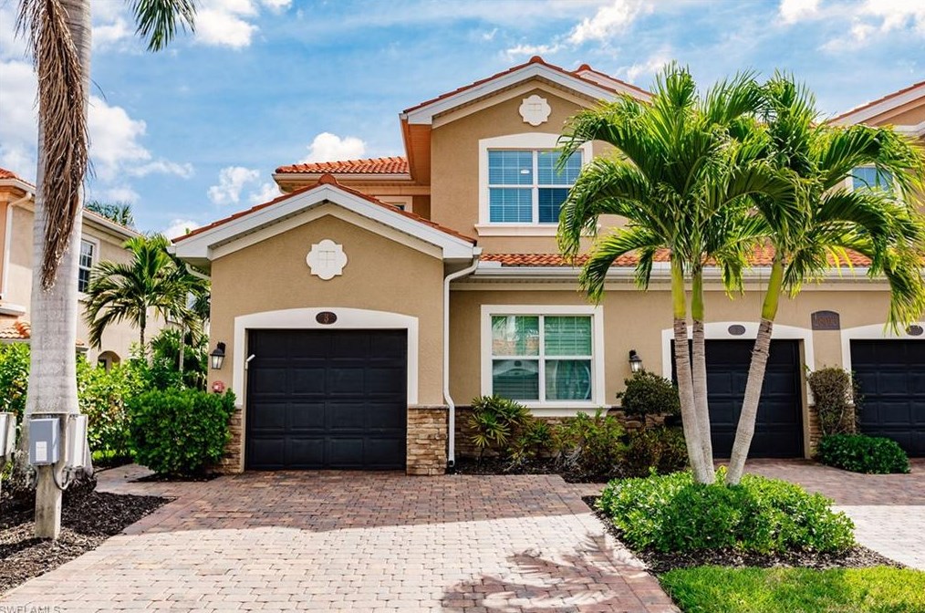 28013 Sosta Ln, Bonita Springs, FL 34135-8065