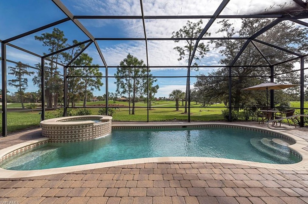 7812 Valencia Ct, Naples FL  34113-3185 exterior
