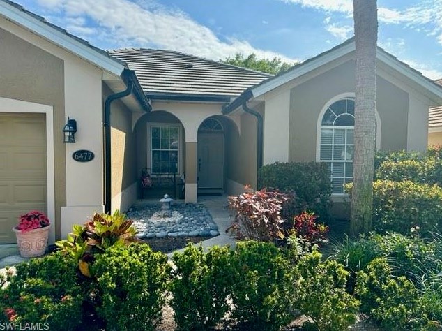 6477 Autumn Woods Blvd, Naples FL  34109-7812 exterior
