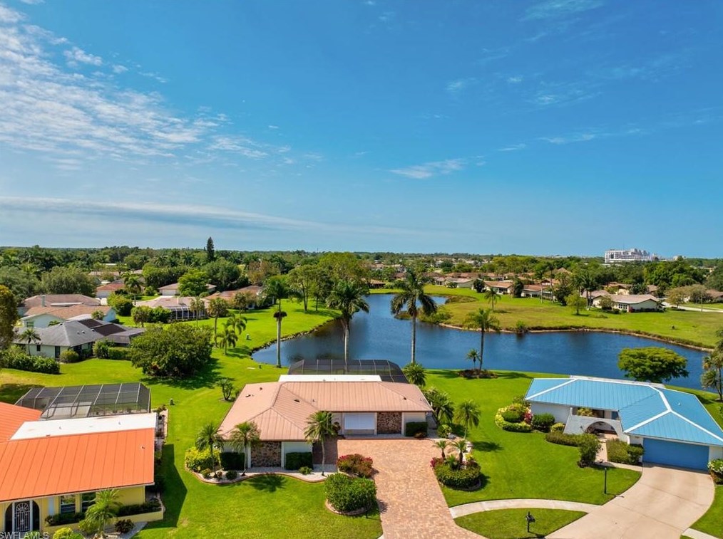 556 Landmark Dr, Naples, FL 34112-5248