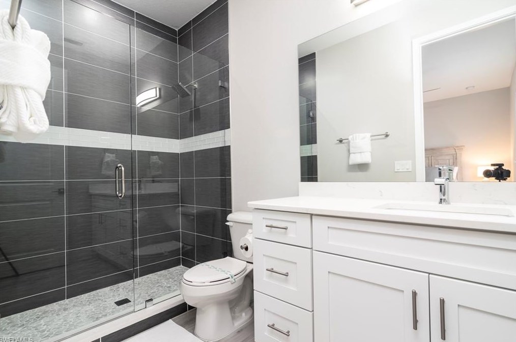 682 105 Ave, Naples FL 34108-1837 exterior