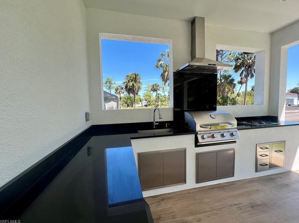 1256 23 St, Naples FL 34117-1830 exterior