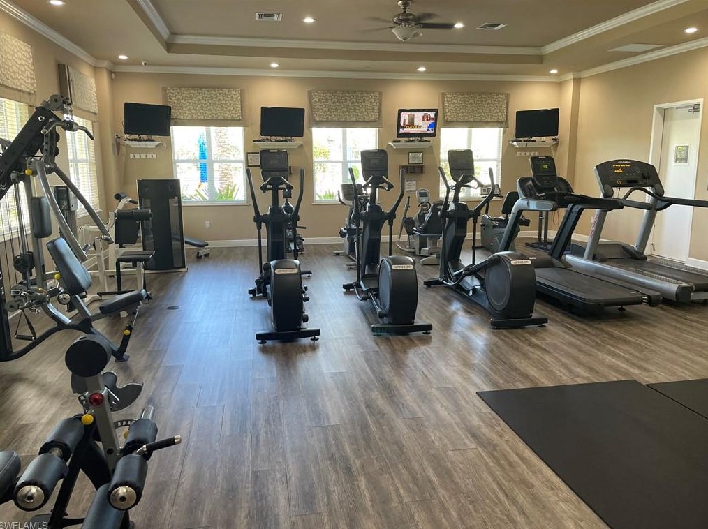 1927 Tarpon Bay Dr, Naples FL 34119-8707 exterior