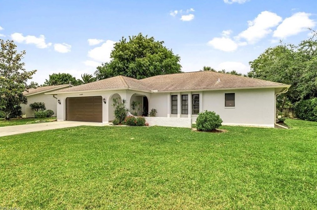 4401 28th Ave, Naples, FL 34116-7831
