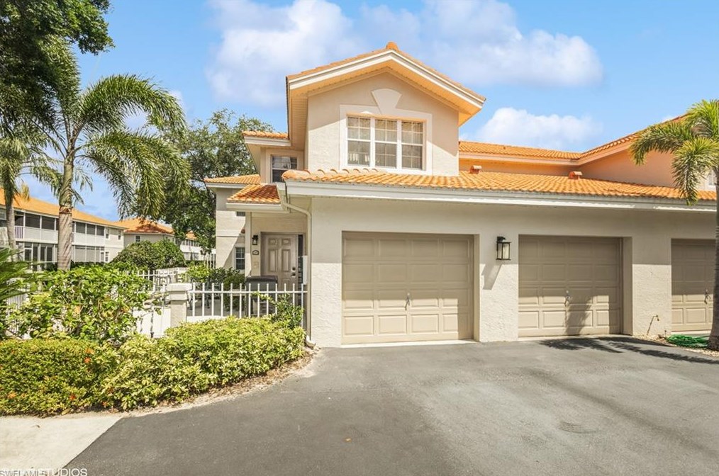 2476 Orchid Bay Dr #w201, Naples, FL 34109