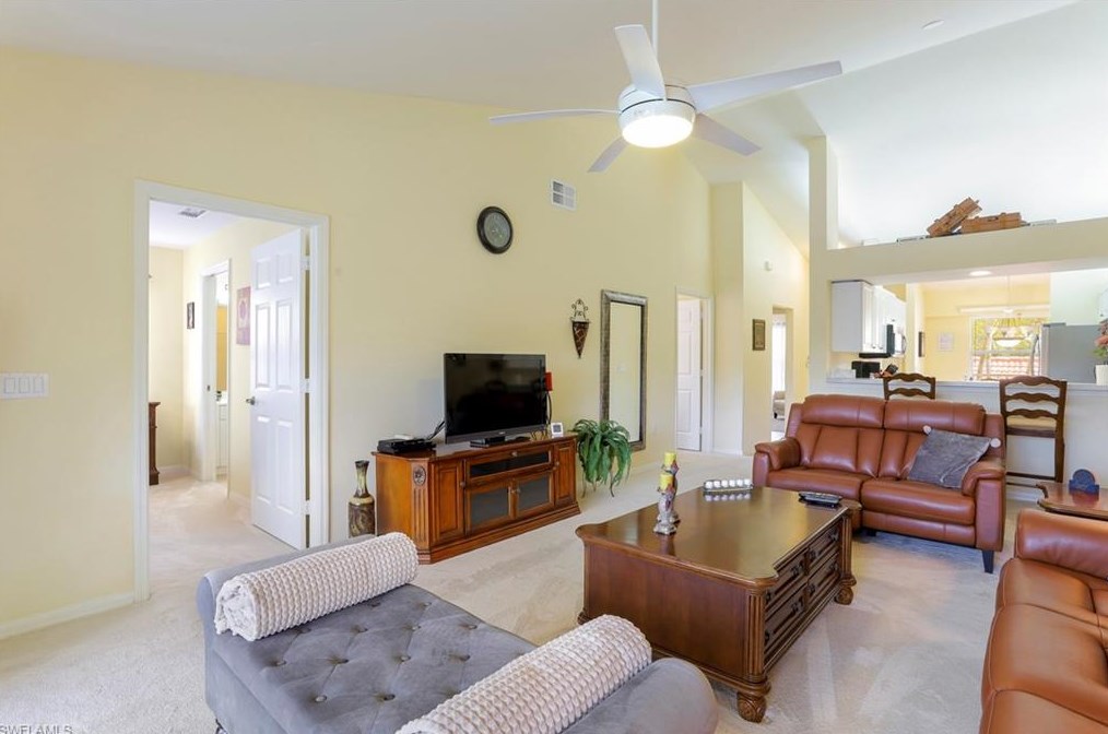 337 Robin Hood Cir, Naples, FL 34104-5421