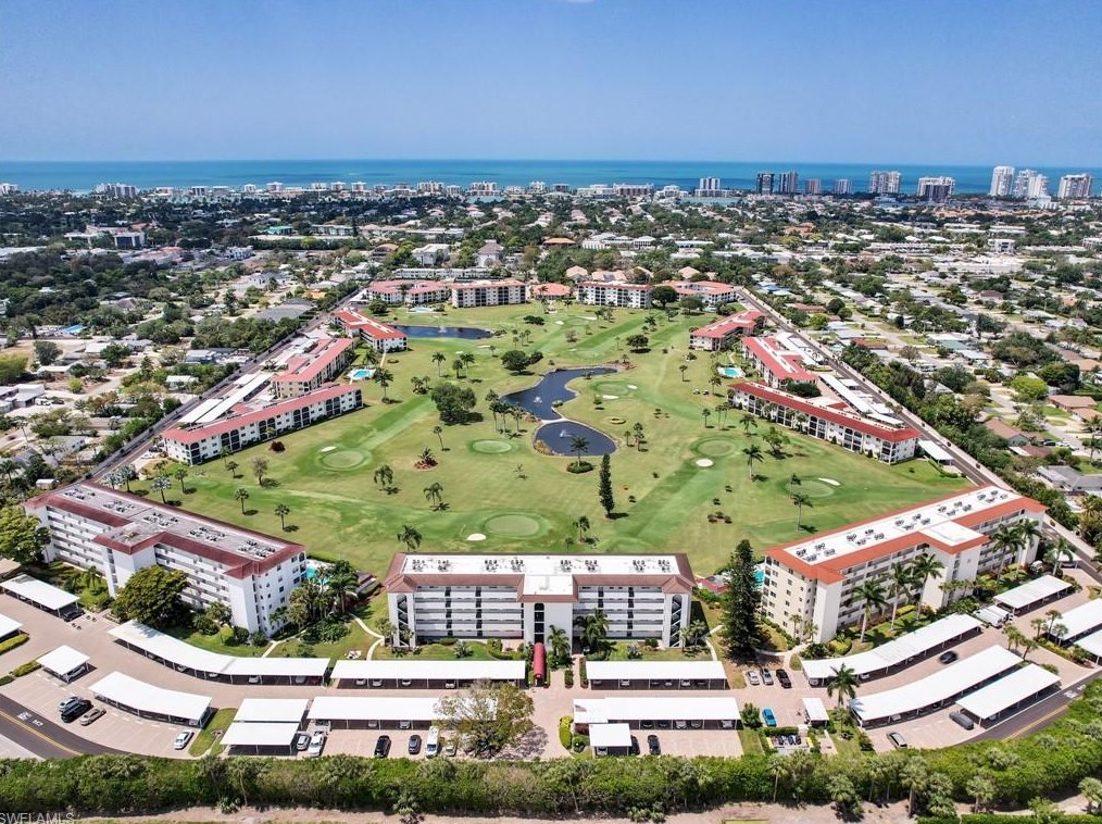 21 High Point Cir, Naples FL 34103-4280 exterior