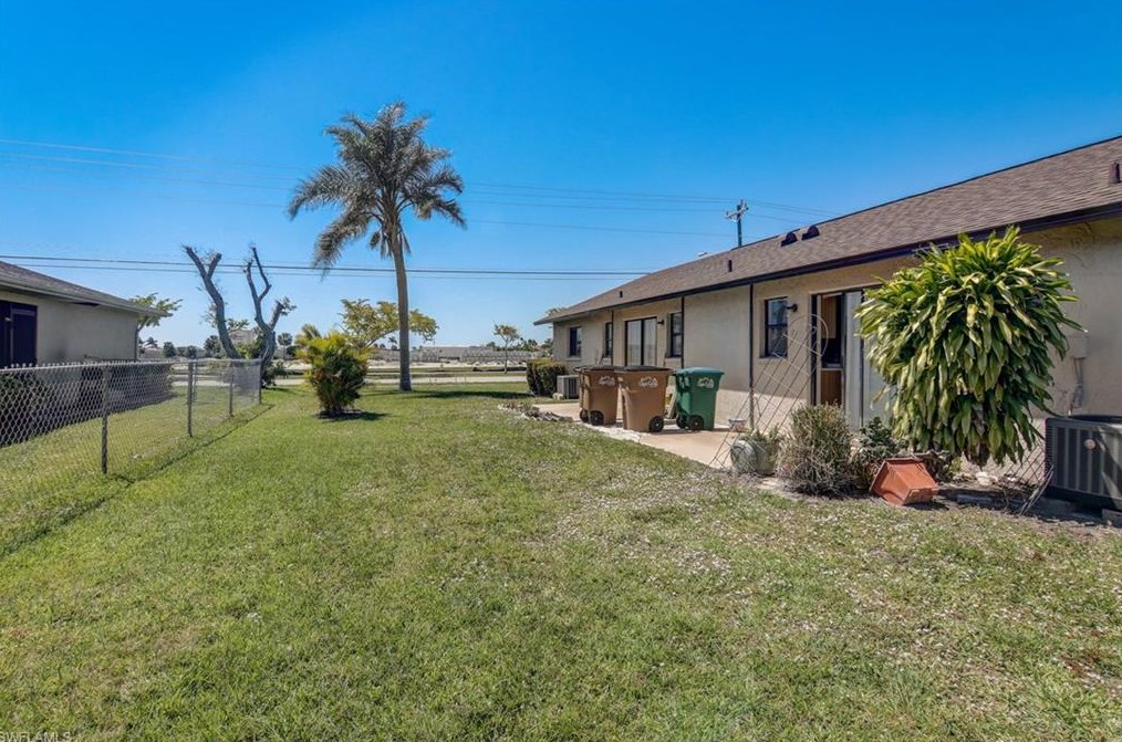 4207 Skyline Blvd, Cape Coral, FL 33914-5865