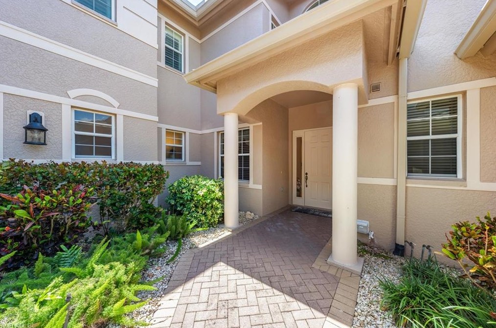 730 Regency Reserve Cir, Naples, FL 34119-2358