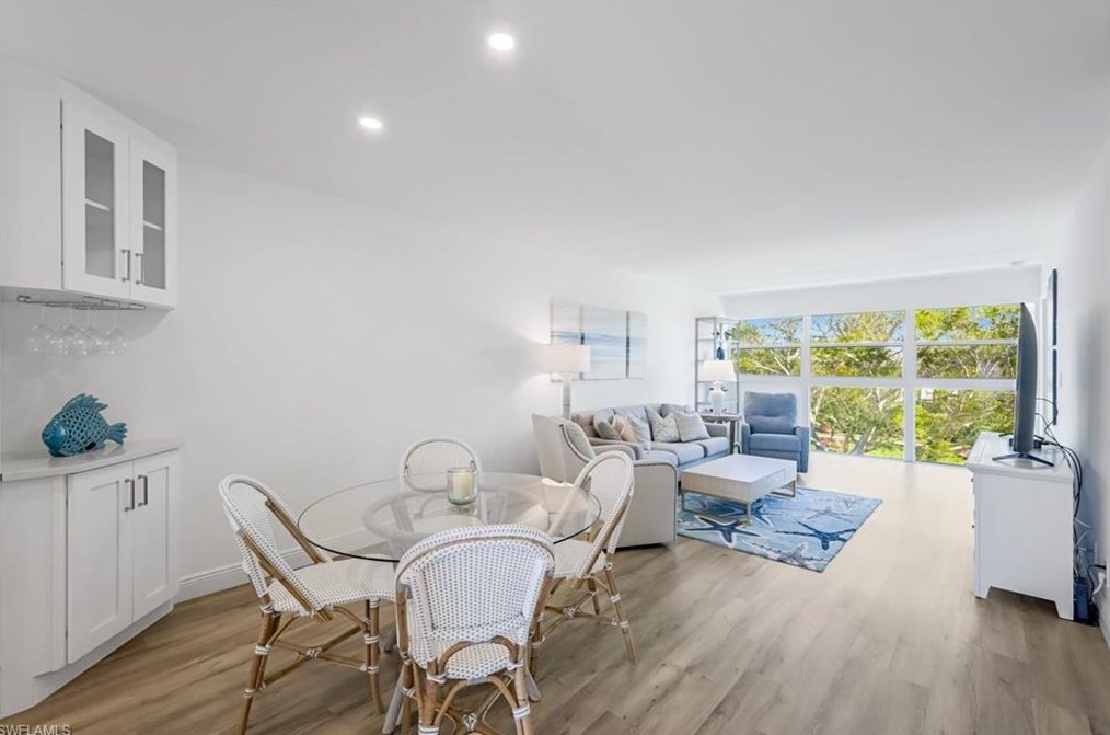 418 Broad Ave S #h418, Naples, FL 34102