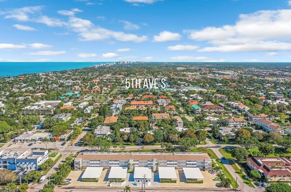 418 Broad Ave, Naples FL  34102-7180 exterior