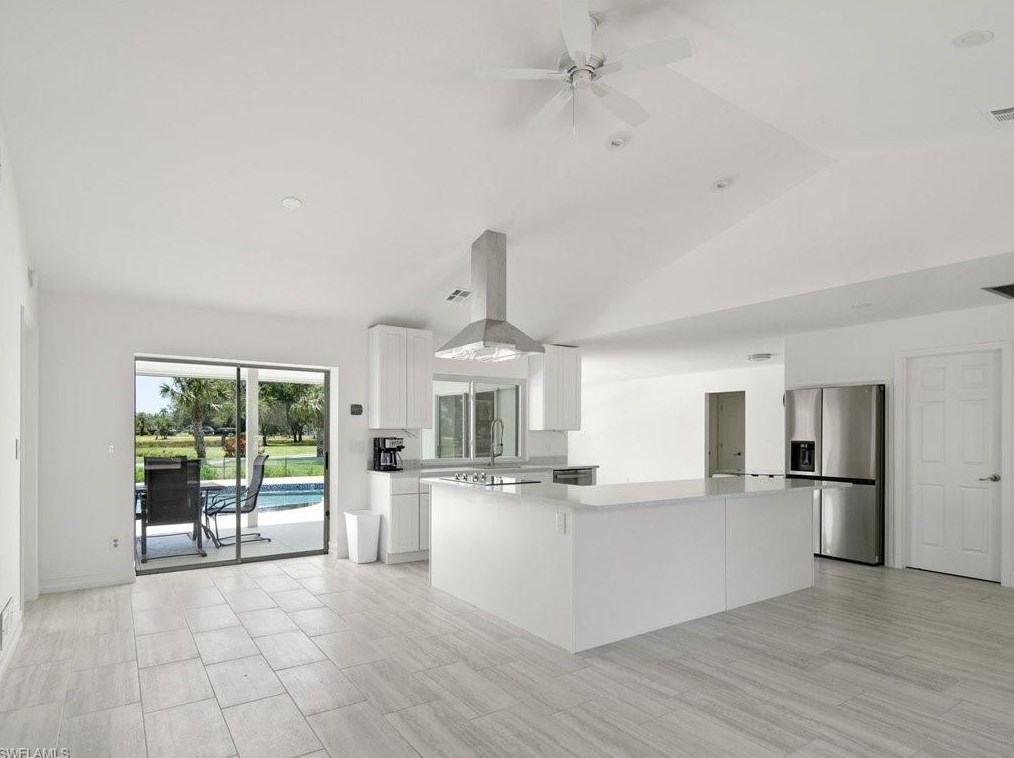 410 Forest Hills Blvd, Naples, FL 34113-7556