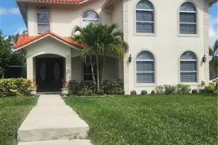 1385 47th Ave NE, Naples, FL 34120 - Photo 2