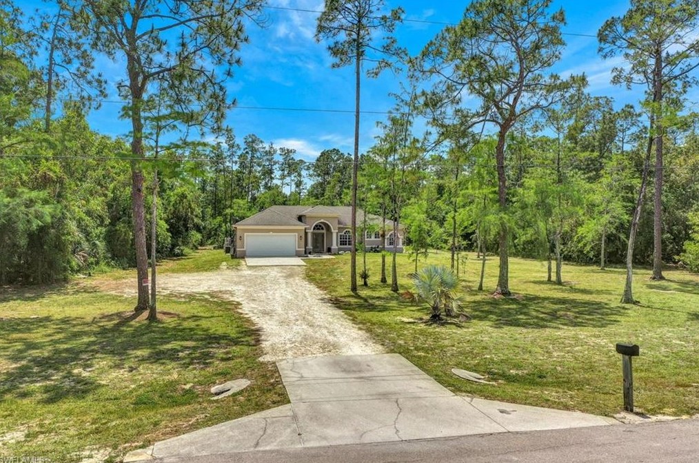 1800 24th Ave, Naples, FL 34120-3452