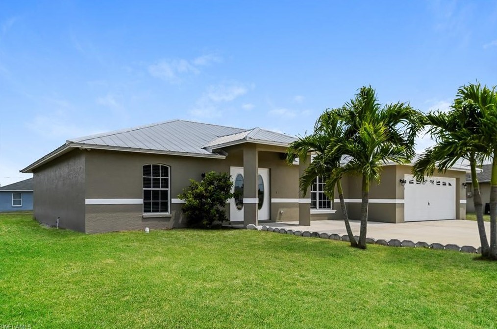 123 Blackstone Dr, Fort Myers, FL 33913