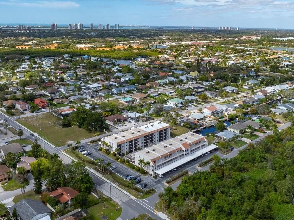 9395 Pennsylvania Ave, Bonita Springs FL  34135-3563 exterior