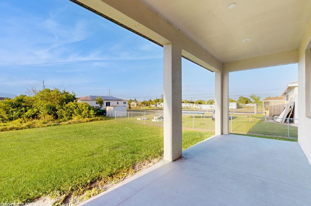 4202 Rd St, Lehigh Acres FL  33971 exterior