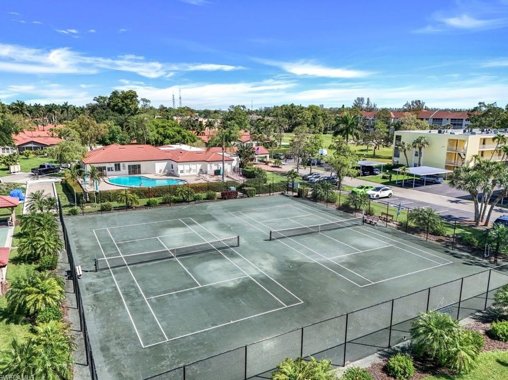 1083 Forest Lakes Dr, Naples FL  34105-2277 exterior