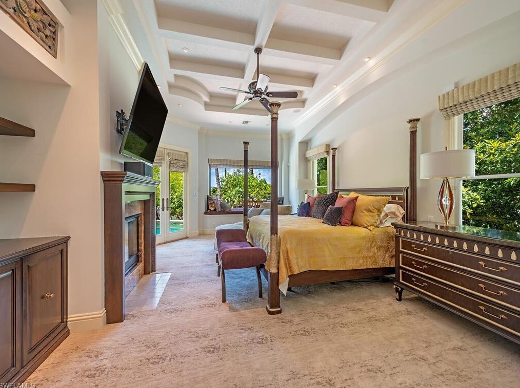 651 21 Ave, Naples FL 34116-6423 exterior