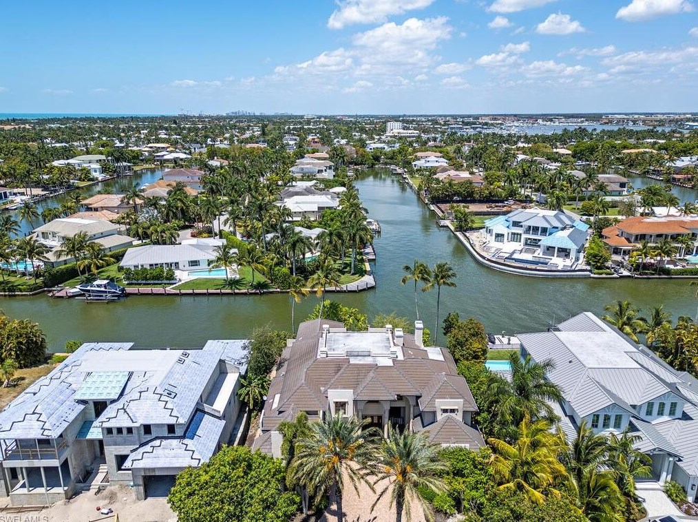 651 21 Ave, Naples FL 34116-6423 exterior