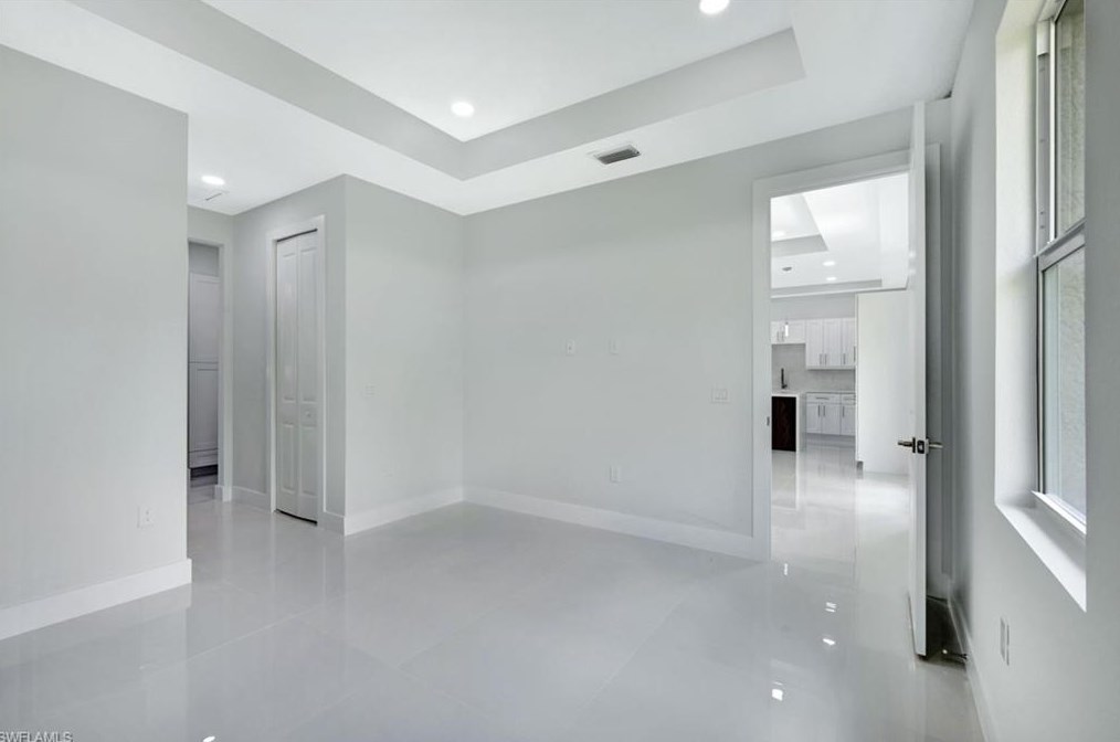 4576 68 Ave, Naples FL 34120-6451 exterior