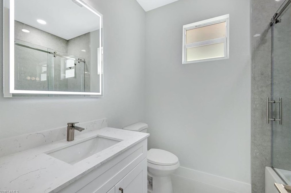 4576 68 Ave, Naples FL 34120-6451 exterior