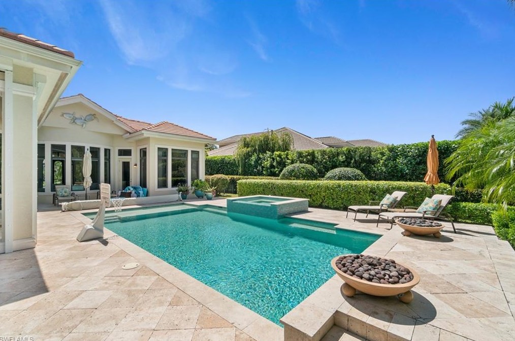 4265 Deephaven Ln, Naples FL 34119-8616 exterior