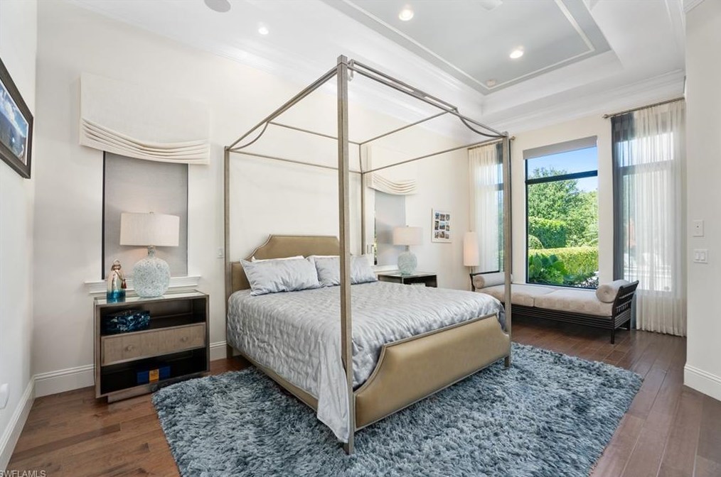 4265 Deephaven Ln, Naples FL 34119-8616 exterior