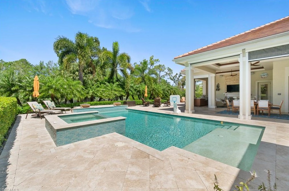 4265 Deephaven Ln, Naples FL 34119-8616 exterior