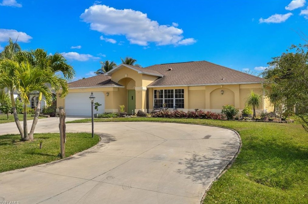 10630 Wood Ibis Ave, Bonita Springs, FL 34135-6743