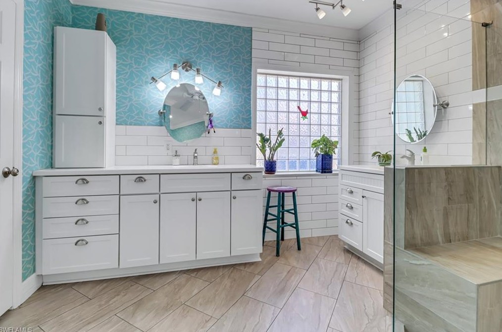 1097 Jardin Dr, Naples FL 34104-6616 exterior