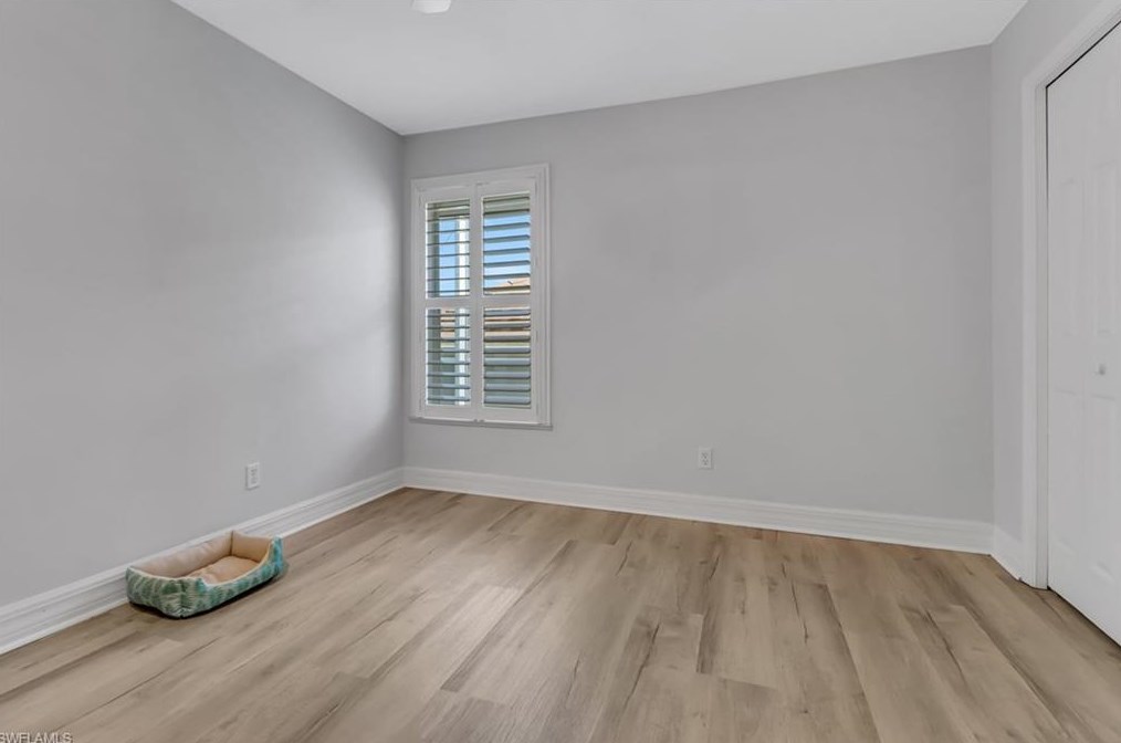 1097 Jardin Dr, Naples FL 34104-6616 exterior