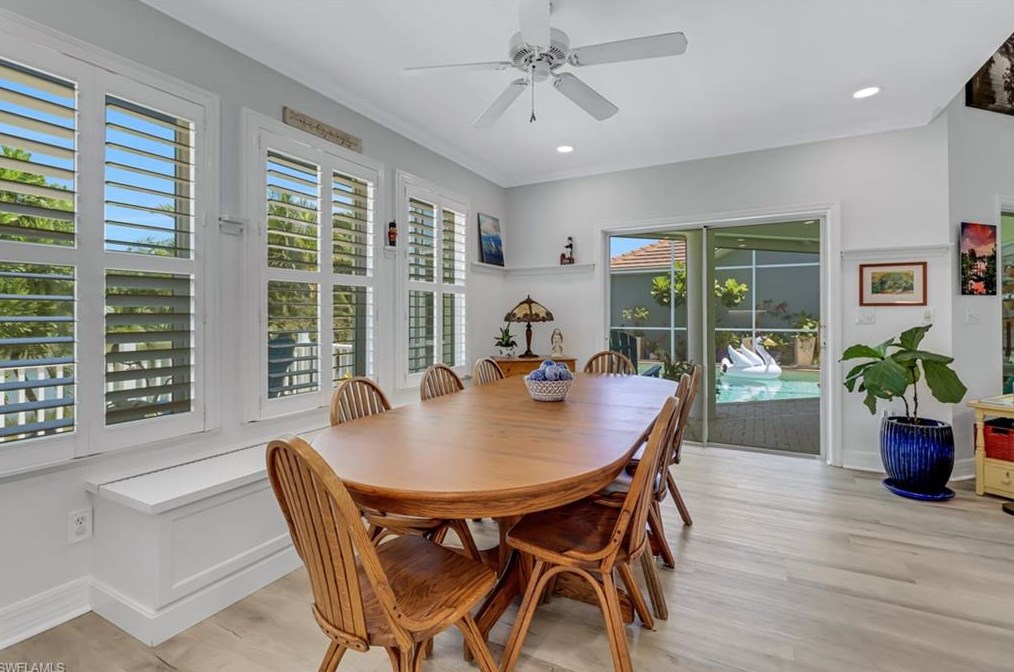 1097 Jardin Dr, Naples FL 34104-6616 exterior