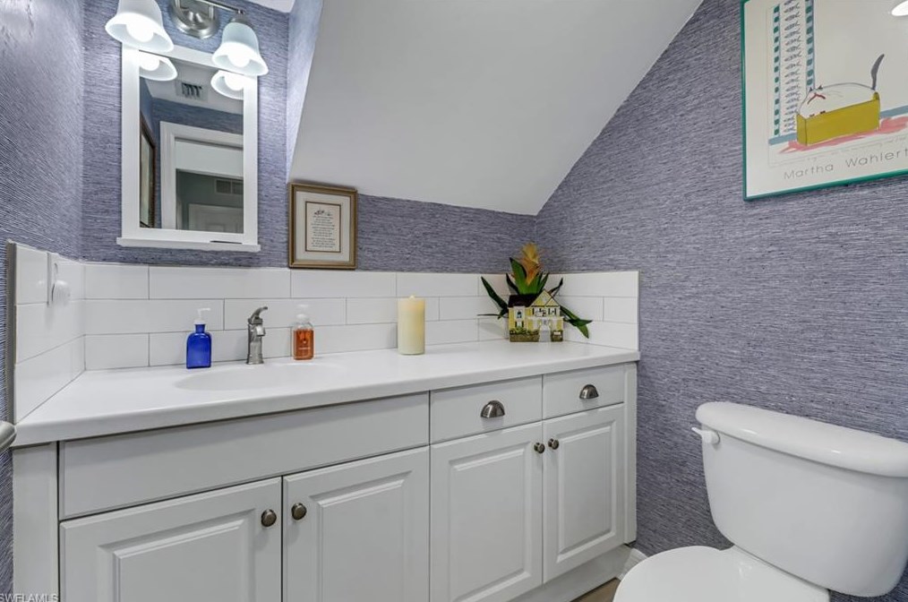 1097 Jardin Dr, Naples FL 34104-6616 exterior