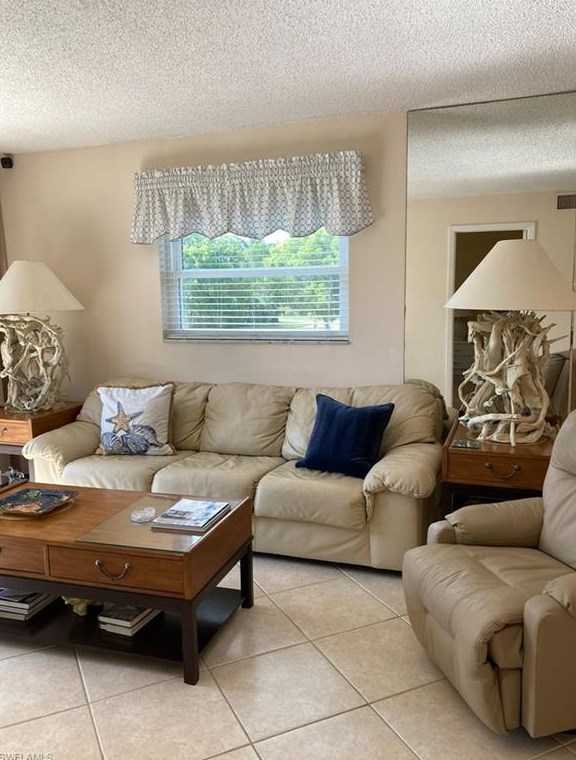 3150 Binnacle Dr #215, Naples, FL 34103