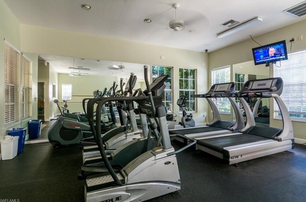 7122 Blue Juniper Ct, Naples FL  34109-7842 exterior