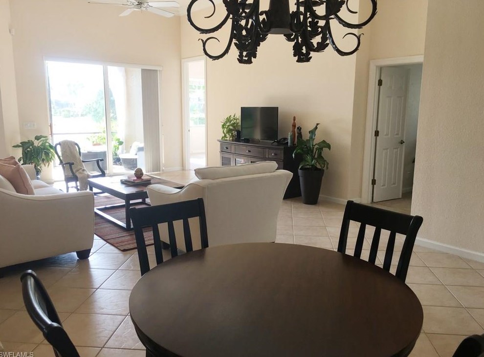 15825 Delaplata Ln, Naples, FL 34110-2805