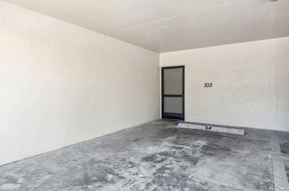 807 River Point Dr, Naples FL  34102-3477 exterior