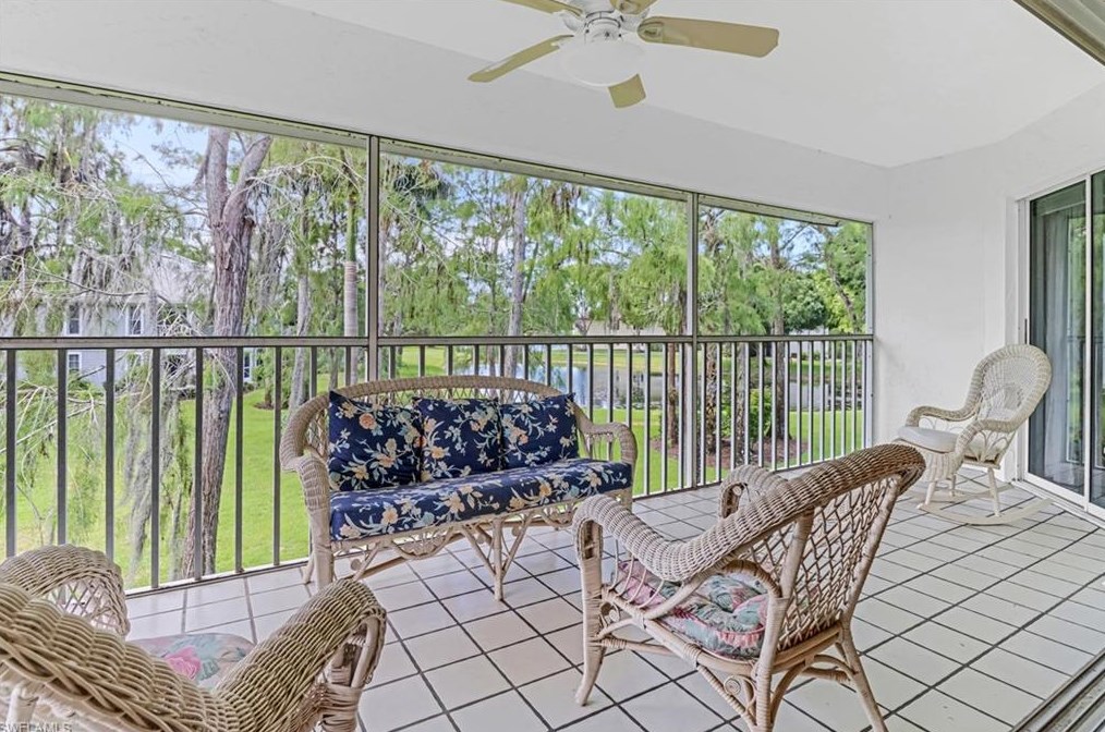 1350 Misty Pines Cir, Naples FL 34105-2545 exterior